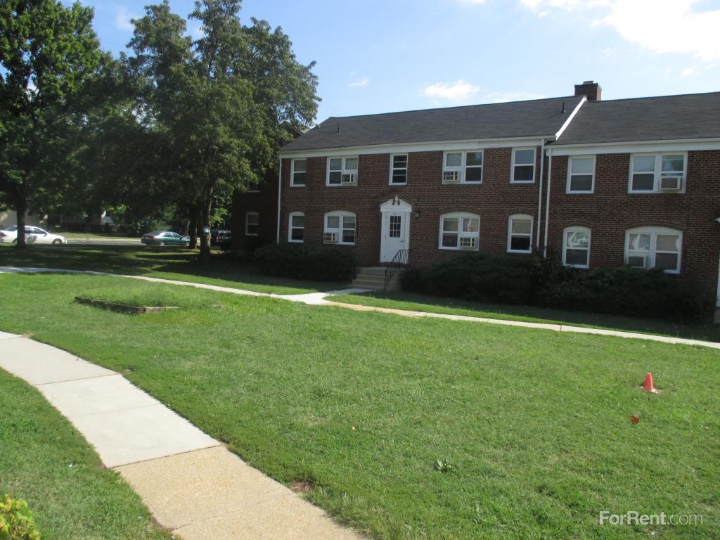 Glenwood Gardens Apartments, Essex MD Walk Score