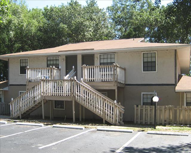 Grand Oaks Apartments, Brandon FL Walk Score