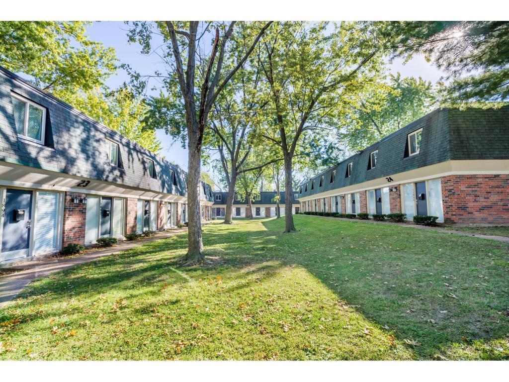 Spanish Cove Townhomes Apartments, Spanish Lake MO Walk Score