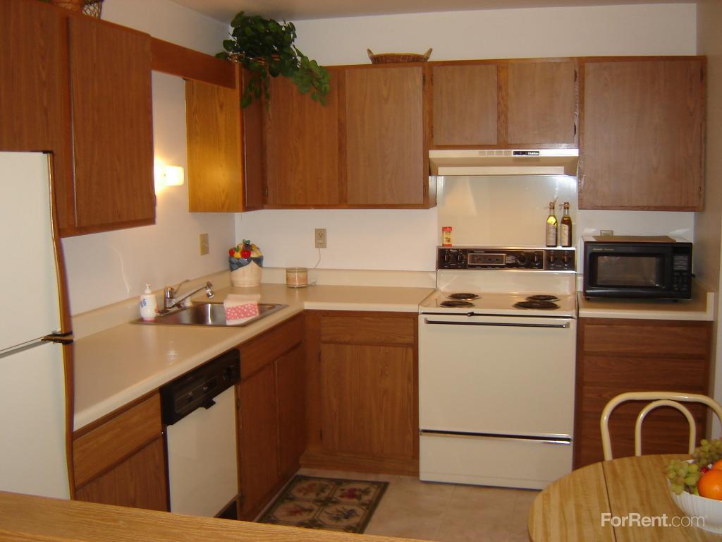 Country Oaks Apartments Oak Creek Wi Walk Score Country Oaks Apartments Photo 1
