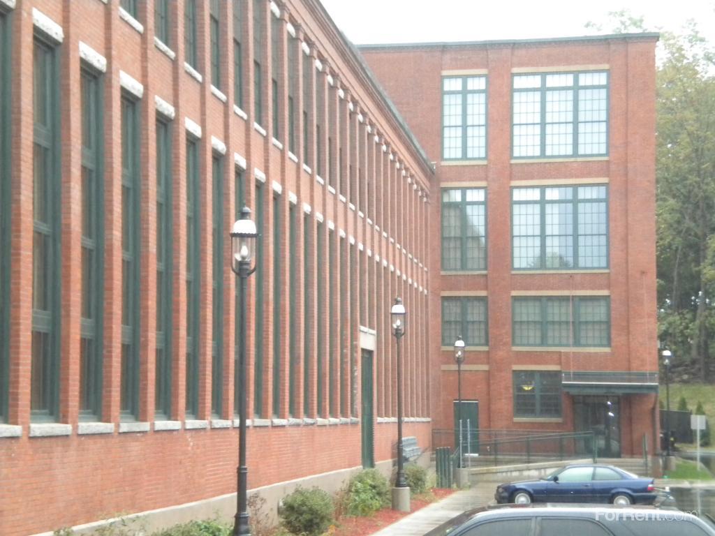 Dye House Apartments, Manchester CT Walk Score