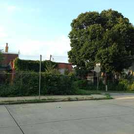 Photo of 11th St & Champlost Av
