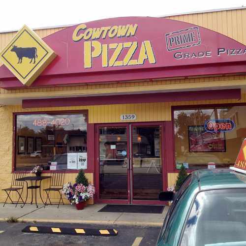 photo of Cowtown Pizza at 1333 Northwest Boulevard Columbus OH 43212