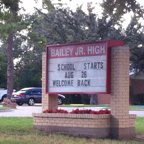 photo of Bailey Junior High School at 2411 Winewood Lane Arlington TX 76013