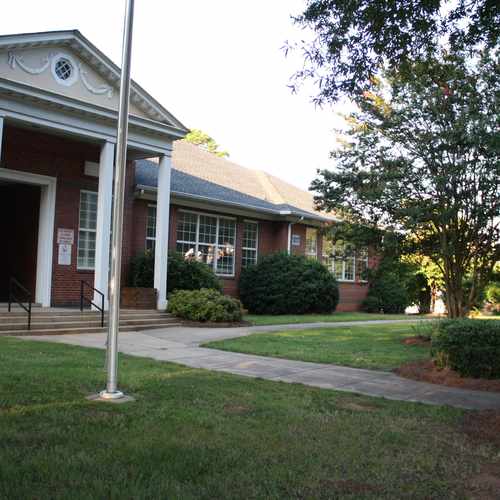 photo of Midwood International and Cultural Center at 1817 Central Avenue Charlotte NC 28205