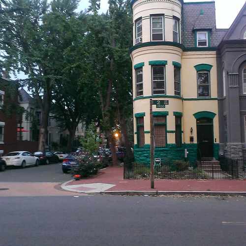 photo of Ledroit Park Market at 1901 4th Street Northwest Washington DC 20001