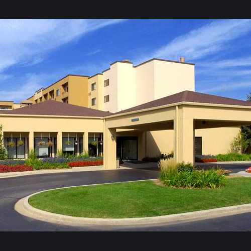 photo of Courtyard by Marriott Chicago O'Hare at 2950 South River Road Des Plaines IL 60018
