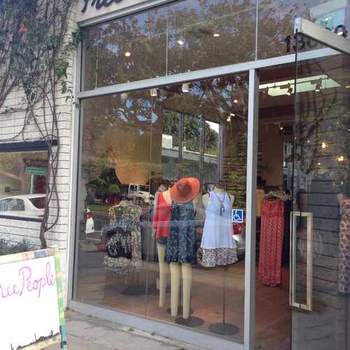 photo of Free People at 13030 San Vicente Boulevard Los Angeles CA 90049