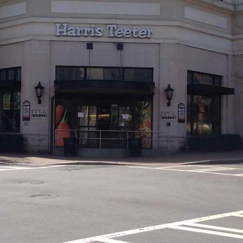 photo of Harris Teeter at 317 West 6th Street Charlotte NC 28202