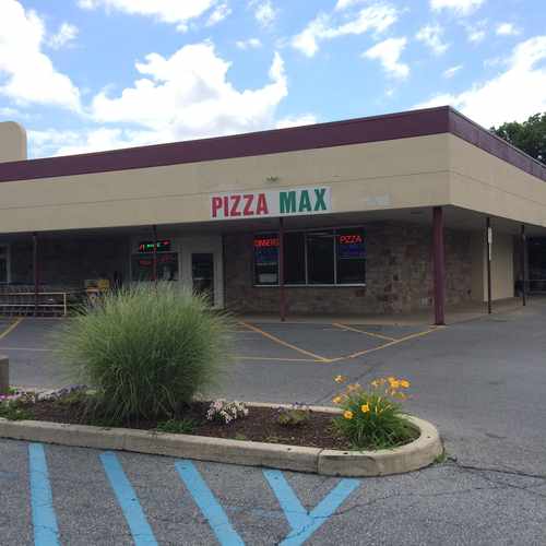 photo of Pizza Max at 709 West Emaus Avenue Allentown PA 18103