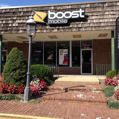 photo of Boost Mobile at 18069 Triangle Shopping Plaza Dumfries VA 22026