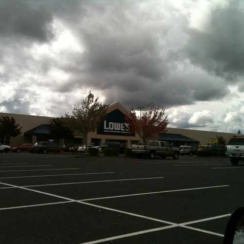 photo of Lowe's at 1951 Southeast 24th Avenue Hillsboro OR 97123