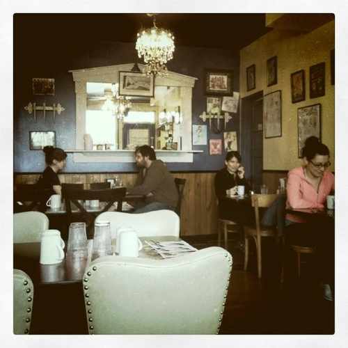 photo of Bertie Lou's Cafe at 1662 Southeast Spokane Street Portland OR 97202