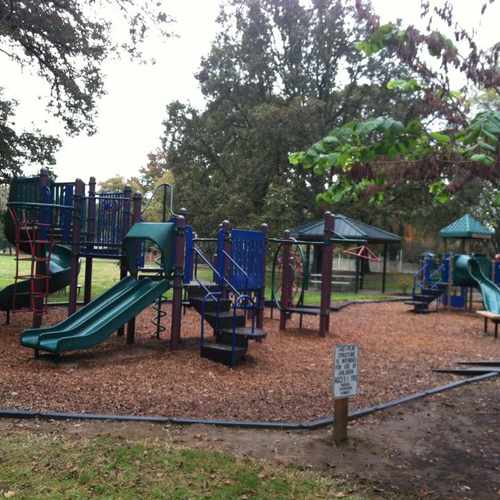photo of Woodard City Park at 10500 Southwest Johnson Court Tigard OR 97223