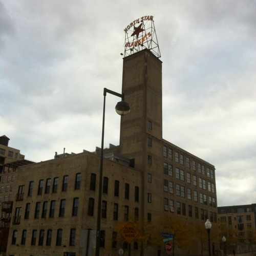 photo of North Star Blankets at 1029 W River Pkwy Minneapolis MN 55401