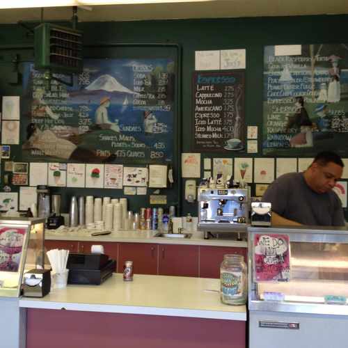 photo of Scoop Du Jour at 4029 E Madison St Seattle WA 98112