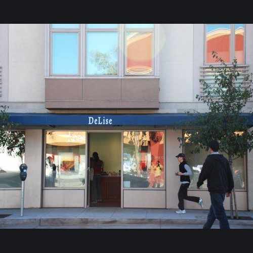 photo of DeLise at 327 Bay Street San Francisco CA 94133