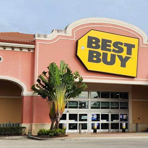 photo of Best Buy at 8000 Mediterranean Drive Estero FL 33928