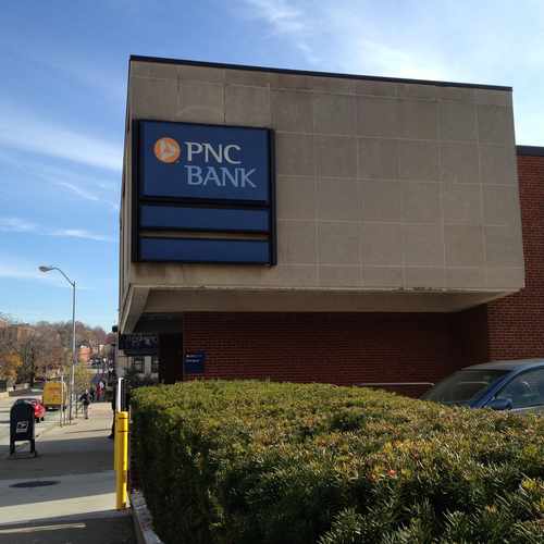 photo of PNC Bank at 4612 Forbes Avenue Pittsburgh PA 15213