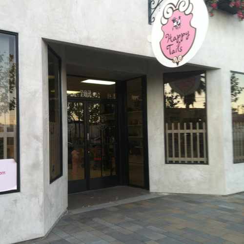 photo of Happy Tails Grooming And Pet Store. at 725 West Lancaster Boulevard Lancaster CA 93534
