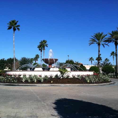 photo of Fountain at 411 North Alafaya Trail Orlando FL 32828