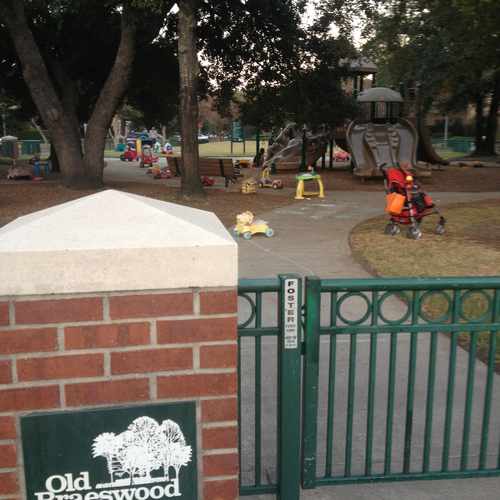 photo of Old Breaswood Park at 2402 Maroneal St Houston TX 77030