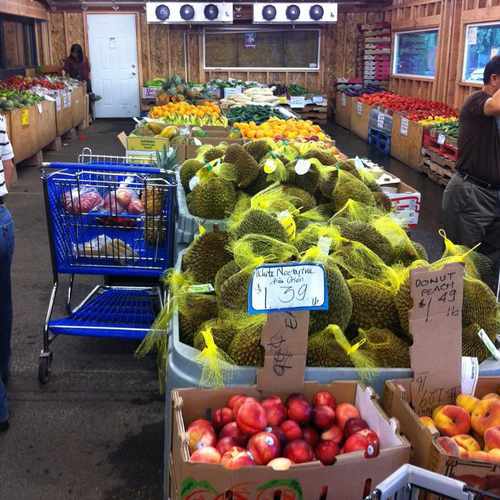photo of Lam's Seafood Market at 1221 South King Street Seattle WA 98144