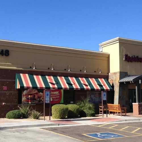photo of Applebee's Neighborhood Grill & Bar at 2501 West Happy Valley Road Phoenix AZ 85085