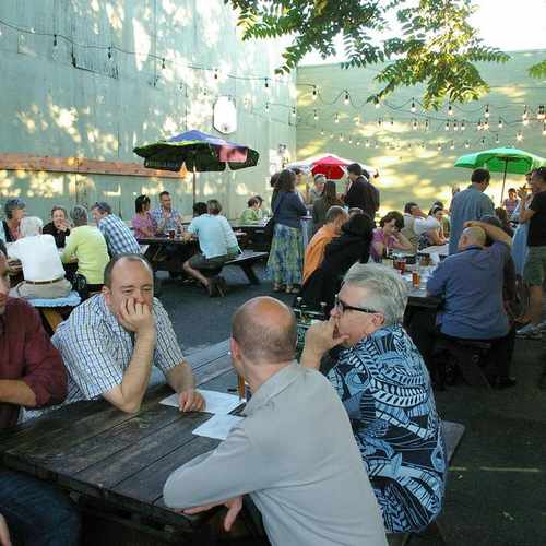 photo of Green Dragon at 928 Southeast 9th Avenue Portland OR 97214