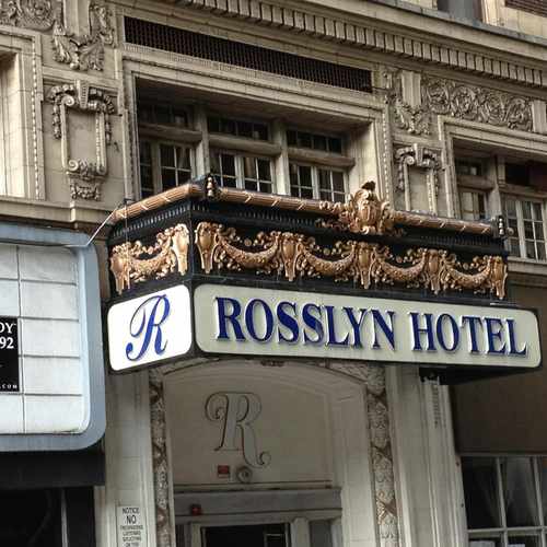 photo of Rosslyn Market & Cafe at 121 West 5th Street Los Angeles CA 90731