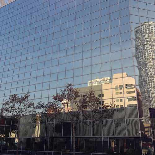 photo of Fashion Institute Of Design at 800 South Hope Street Los Angeles CA 90017