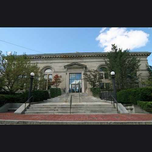 photo of Robbins Library at 700 Massachusetts Avenue Arlington MA 02476