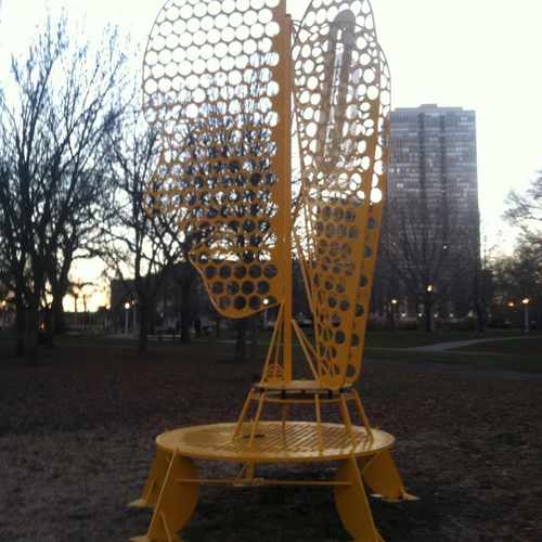 photo of Love/embrace at 2 East 28th Street Chicago IL 60616