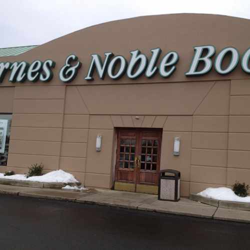 photo of Barnes & Noble at 3280 Tremont Road Columbus OH 43221