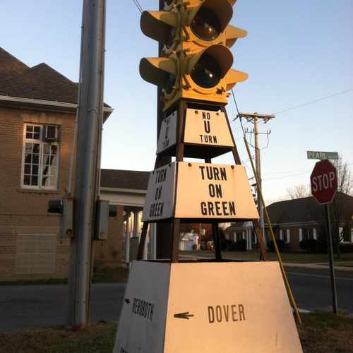 photo of Traffic Light at 90 SE 2nd St Milford DE 19963