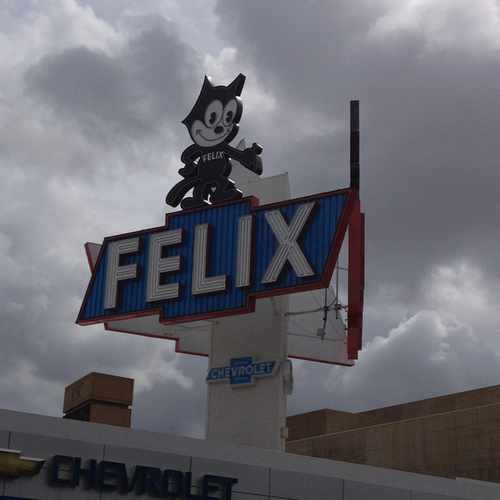 photo of Jefferson / Figueroa at 572 West Jefferson Boulevard Los Angeles CA 90007