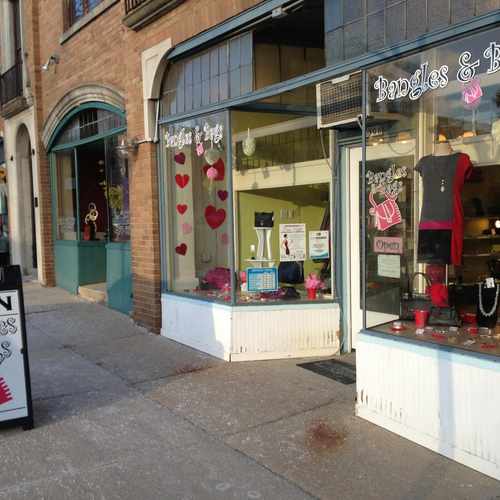 photo of Bangles & Bags at 1504 Underwood Avenue Wauwatosa WI 53213