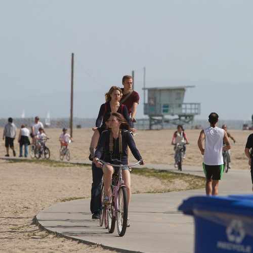 photo of Santa Monica State Beach at 415 Pacific Coast Highway Santa Monica CA 90402