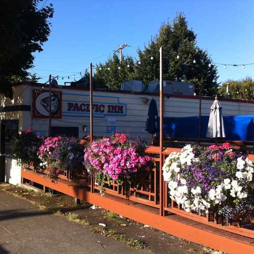 photo of The Pacific Inn at 3501 Stone Way N Seattle WA 98103