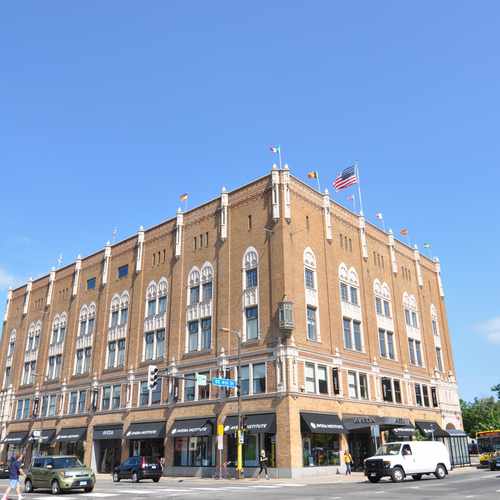 photo of Aveda Institute Minneapolis at 101 South 4th Street Minneapolis MN 55401