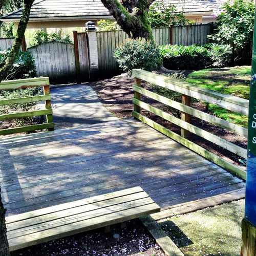 photo of Public Pathway Gate at 4301 Lake Washington Boulevard Northeast Kirkland WA 98033