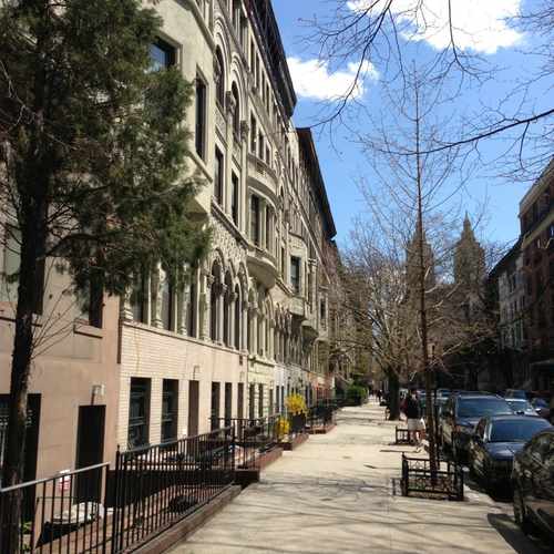photo of 75th St at 161 West 75th Street New York NY 10023