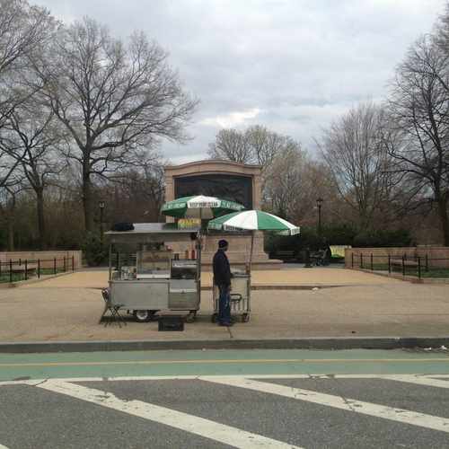 photo of PROSPECT PK W - 9 ST at 136 Prospect Park West Brooklyn NY 11215