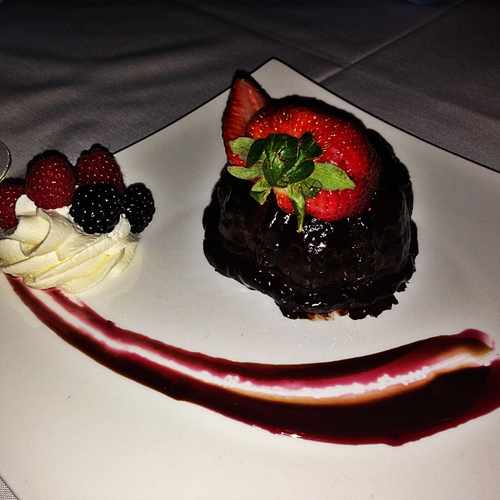 photo of Larsen's Steakhouse at 24320 Town Center Drive Santa Clarita CA 91355