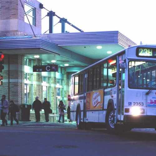 photo of Uptown Transit Center at 2899 Hennepin Avenue South Minneapolis MN 55408