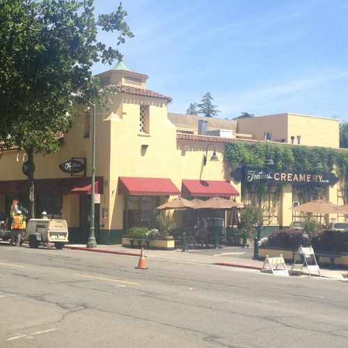 photo of Fentons Creamery at 4226 Piedmont Avenue Oakland CA 94611