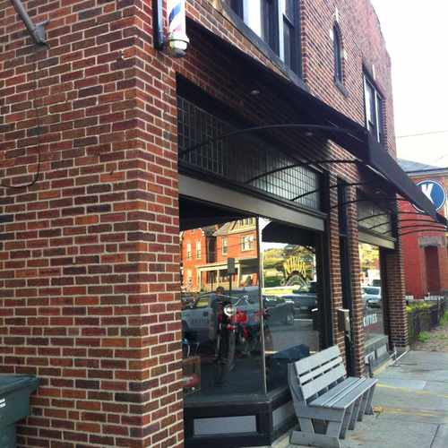 photo of Niko's Barbershop at 174 Thurman Avenue Columbus OH 43206