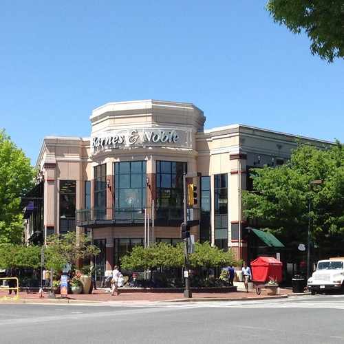 photo of Barnes & Noble at 4801 Bethesda Avenue Bethesda MD 20814