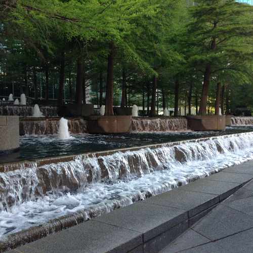 photo of Fountain Place at 1599 Hord Street Dallas TX 75202