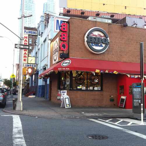 photo of Daisy May's BBQ USA at 623 11th Avenue New York NY 10036
